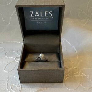 Zales 14k White Gold Band with 2mm Pearl and Diamond accents.